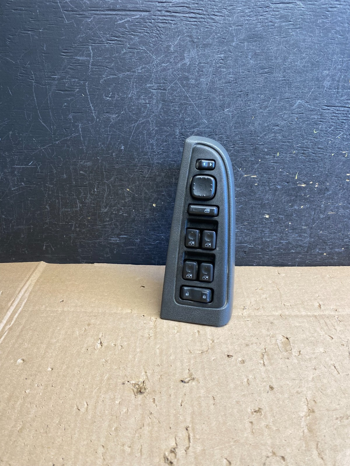 2003-2006 Chevrolet Silverado Left Driver Side Master Window Switch AJ1288 DW0