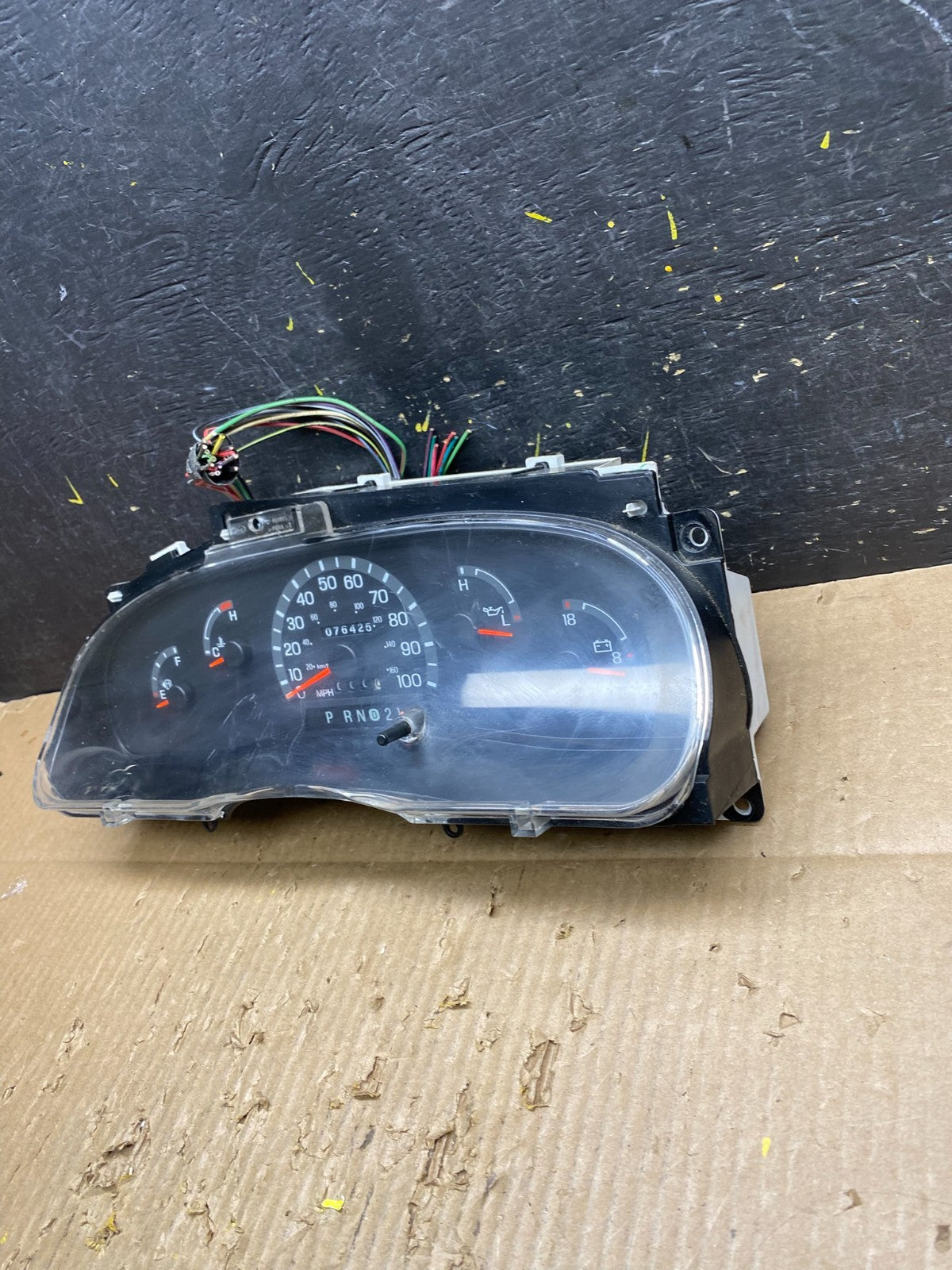 2001 - 2002 Ford Econoline E250 E350 Van Speedometer Instrument Cluster V1673 DG1