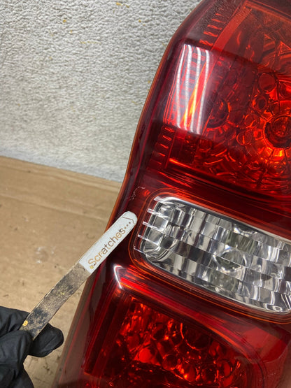 2004 2005 Toyota RAV4 Right RH Passenger Side Tail Light AH8940 LK3
