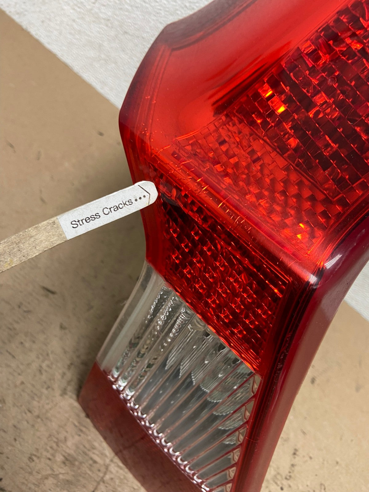 2008 to 2013 Volvo XC70 V70 Left Driver Tail Light Upper AF5680 LK3