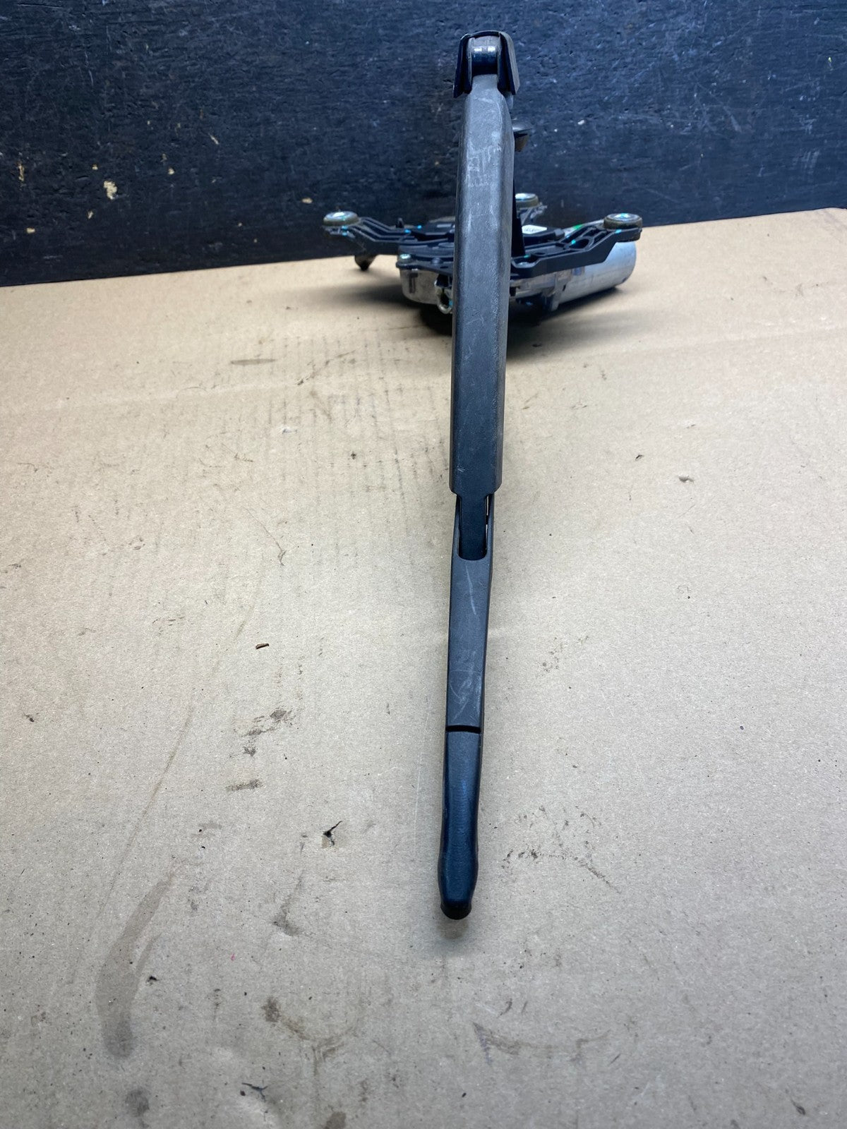 2017 to 2021 Nissan Rogue Rear Windshield Wiper Motor AI5271 DG4