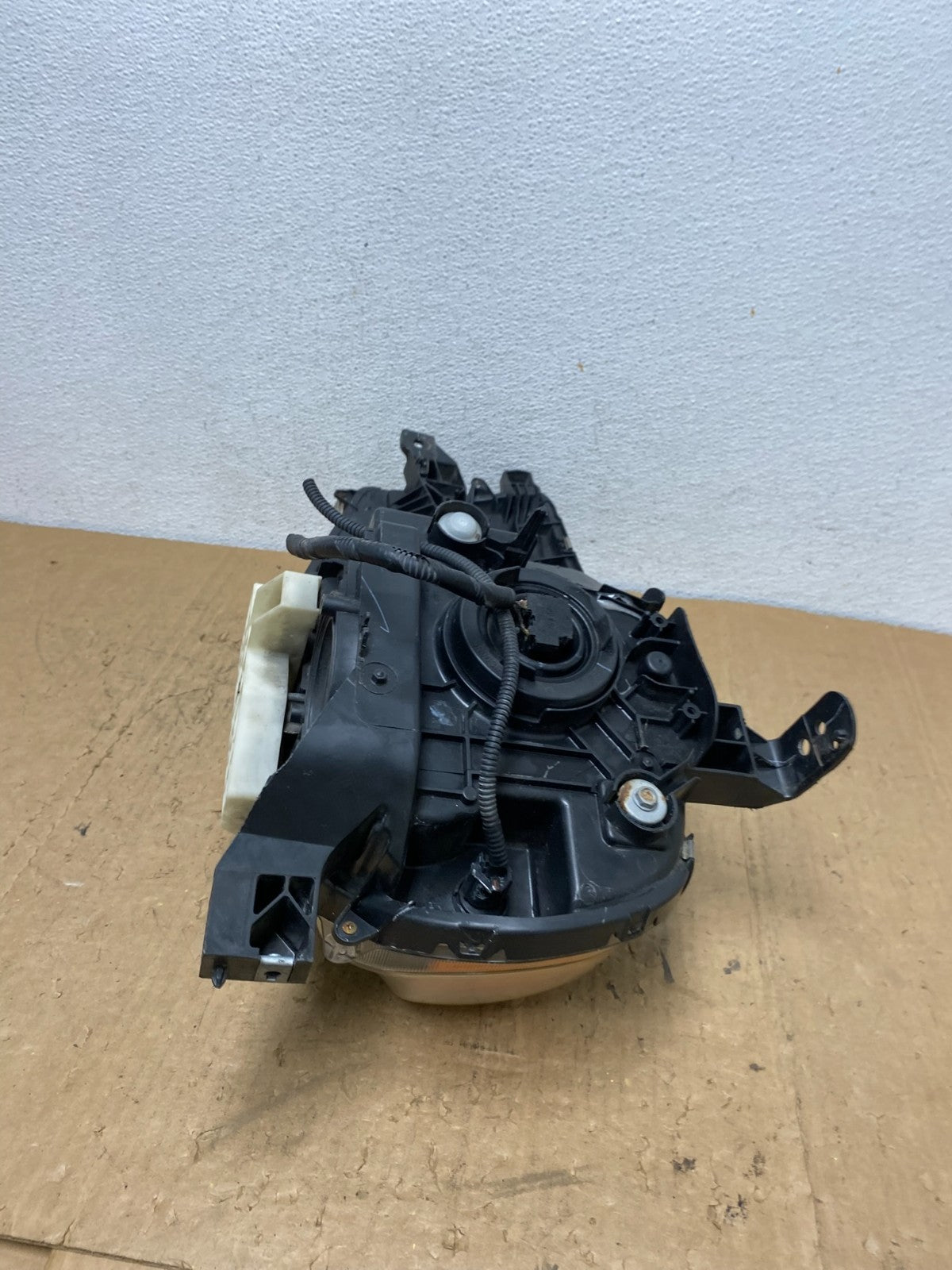 2009-2011 Nissan Cube Right Passenger RH Side Headlight Halogen AD0649 DW6