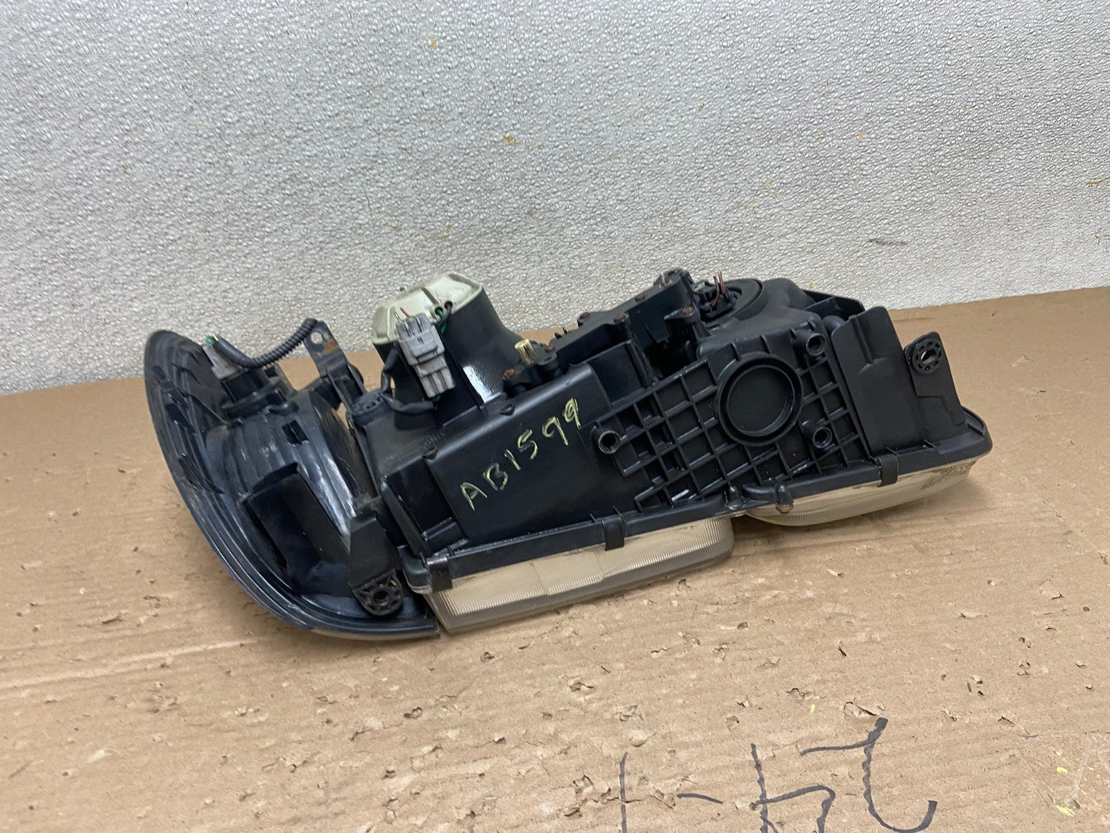 2003 to 2007 Lexus LX470 Left Driver LH Side Halogen Headlight  OEM AB1599 DG7