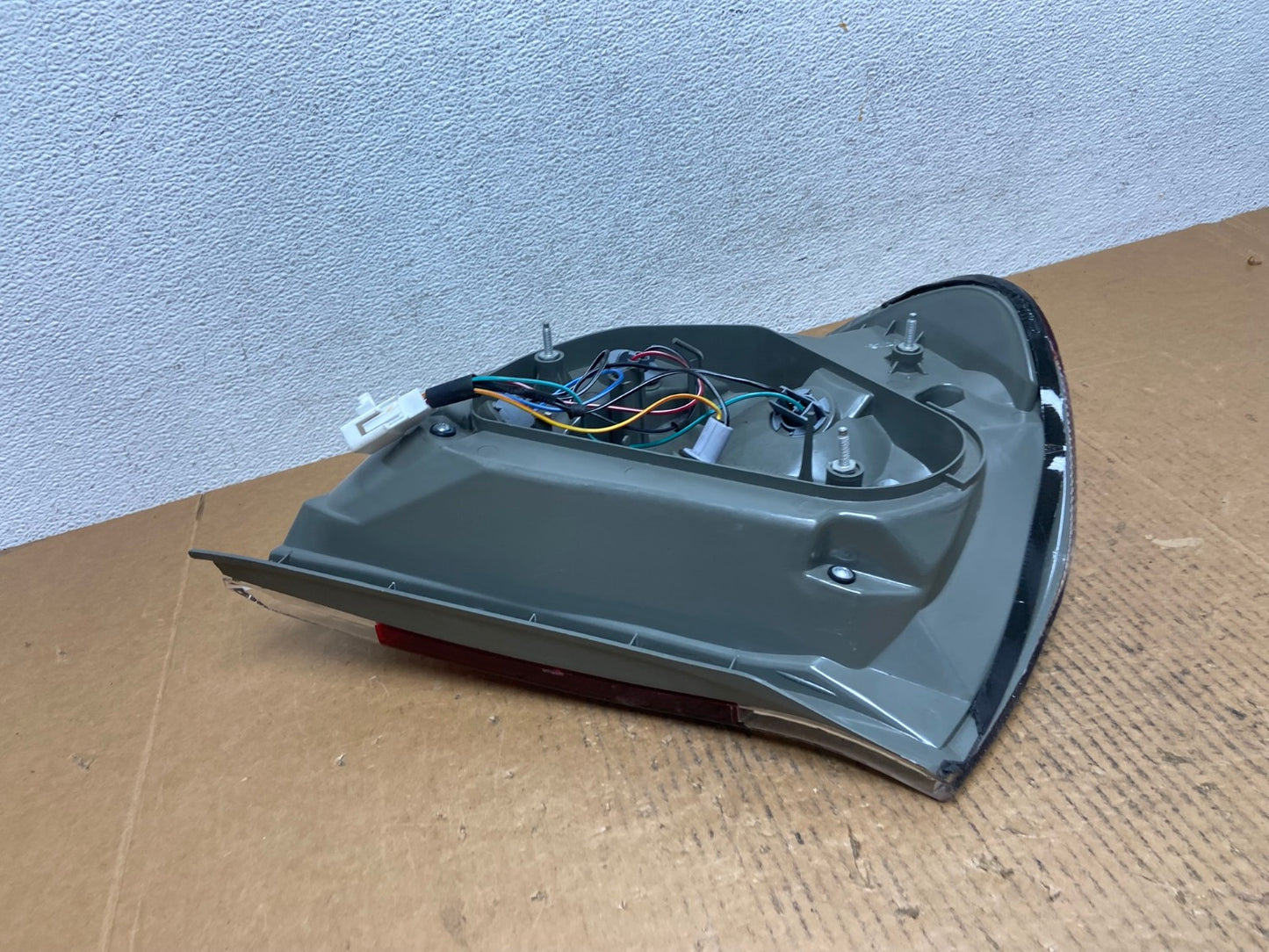 2005 to 2006 Toyota Camry Tail Light Right Passenger Side AE0254 LK4