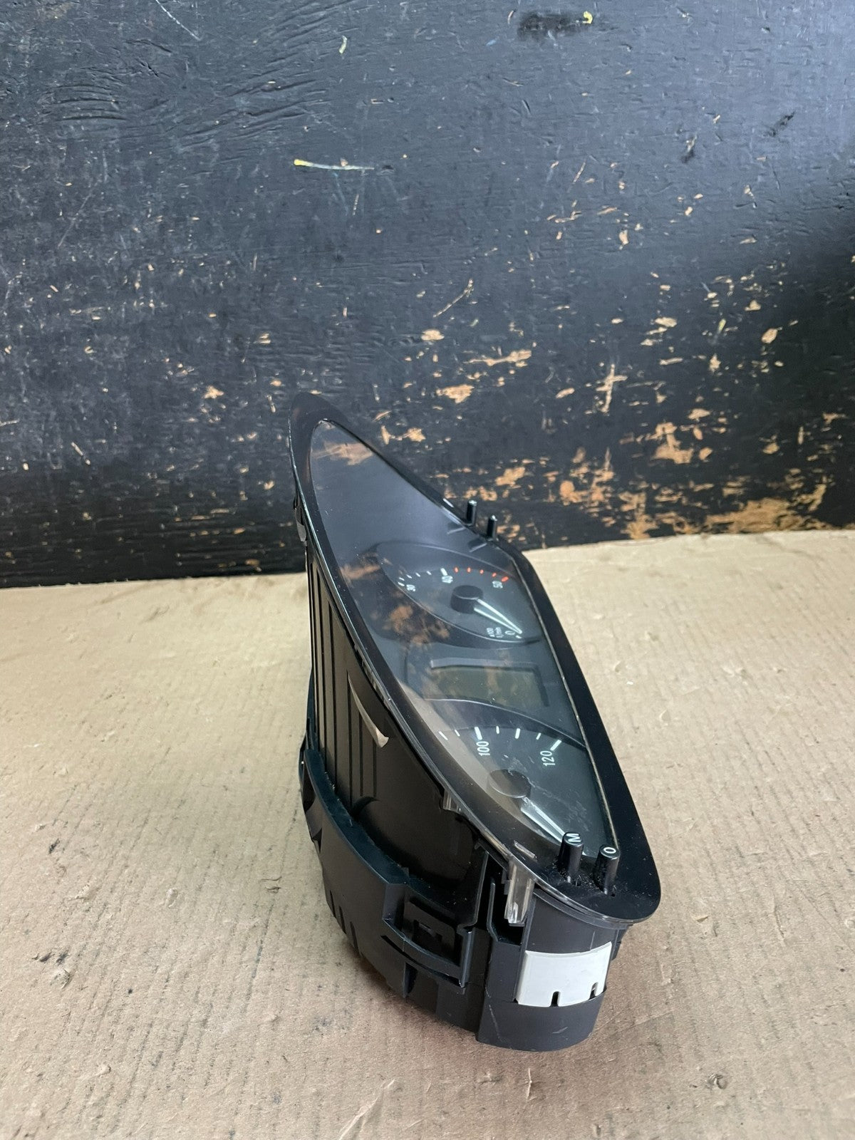 2003 to 2006 Sprinter 2500 3500 Instrument Speedometer Gauge Cluster AA2104 DG3