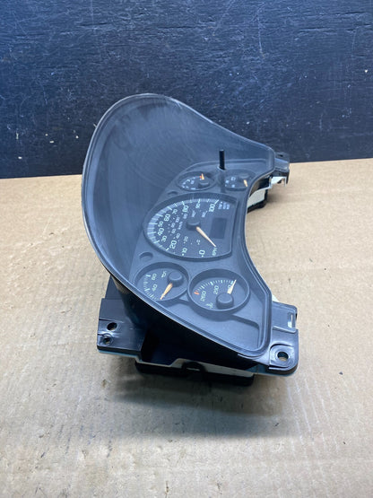 2004 to 2007 Chevrolet Express Speedometer Cluster Gauge AG74131