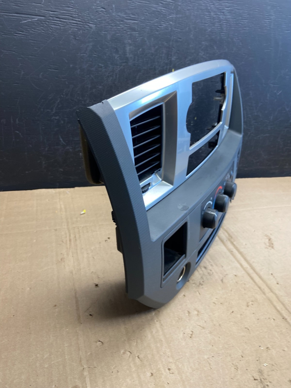 2006 to 2008 Dodge Ram Radio Climate Control A/C Heat Dash Bezel Trim AD7241 DG3