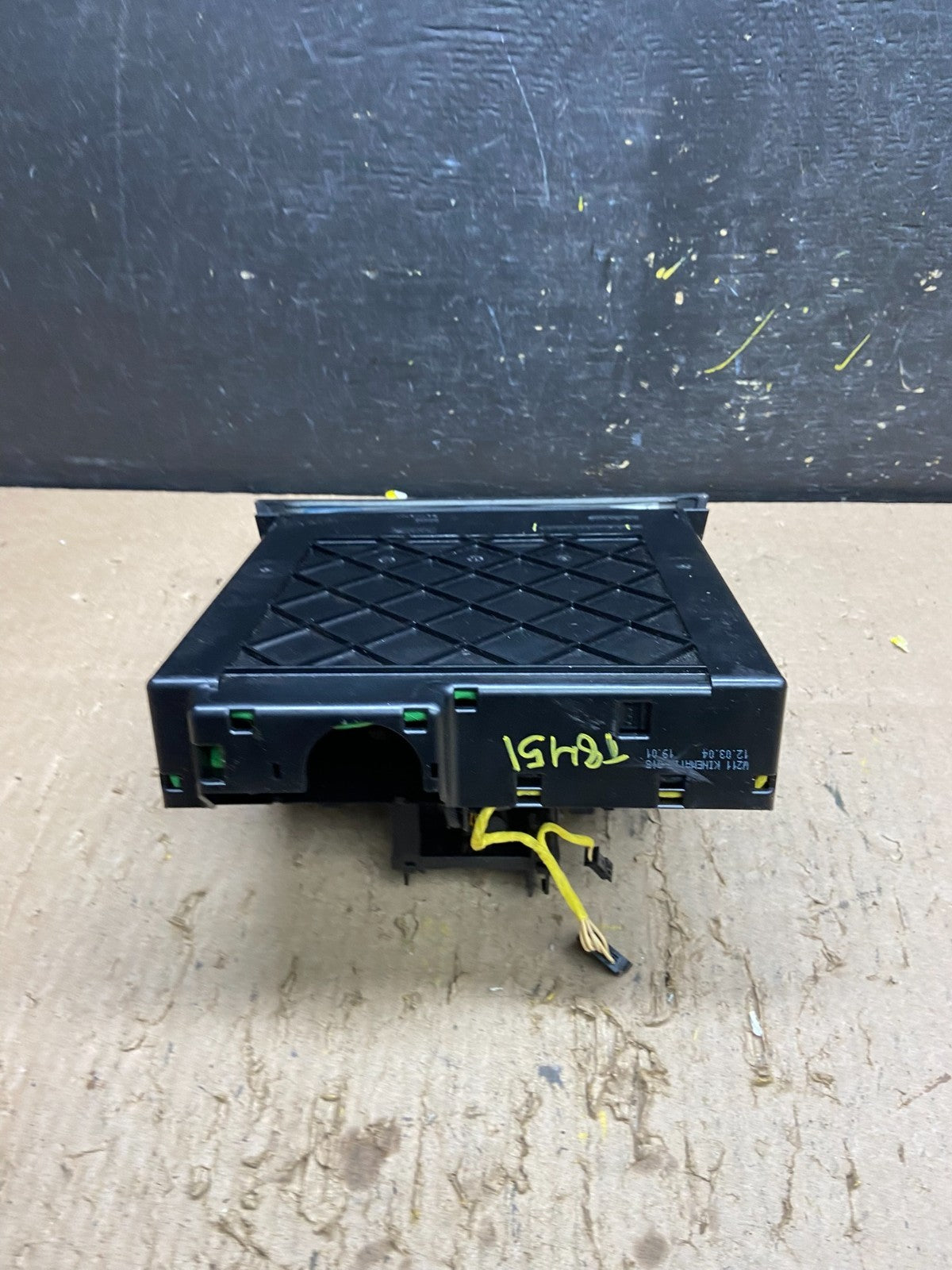 2003 - 2009 Mercedes W211 W219 CLS500 Door Lock ESP Hazard Control T8451 DG3