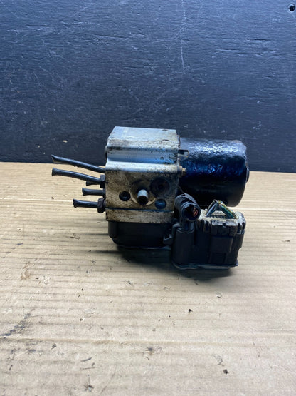 2004-07 GMC Savana Express ABS Brake Pump Control 13567149 AE6249 DW5