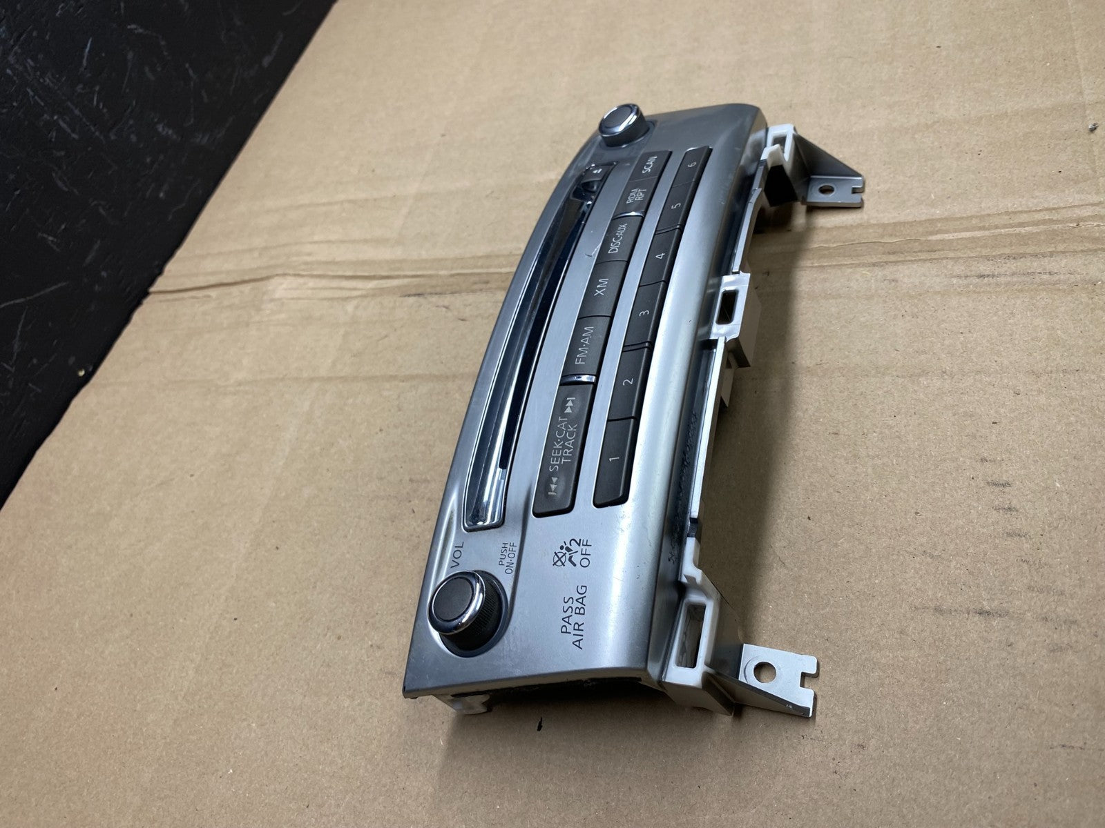 2013 2015 Infiniti JX35 Dashboard Center Radio AM/FM CD Player AB8662 DG2