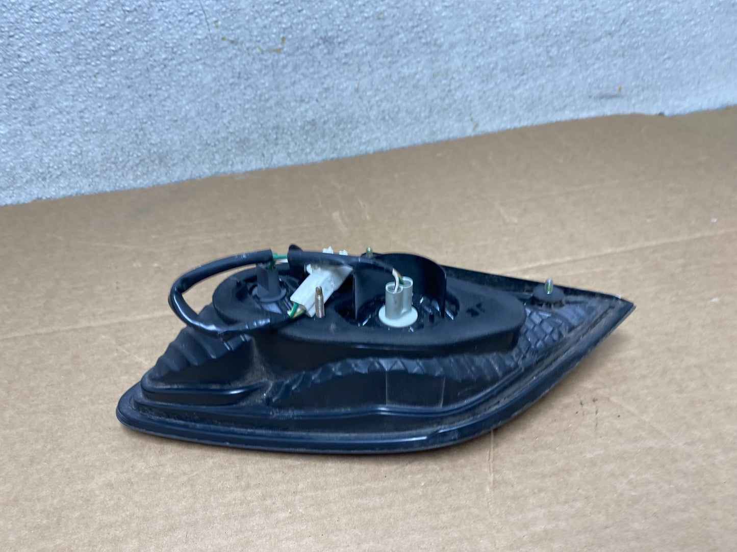 2002 2003 2004 Lexus Es300 Es330 Right Passenger Inner Tail Light Oem Z1293 DW4