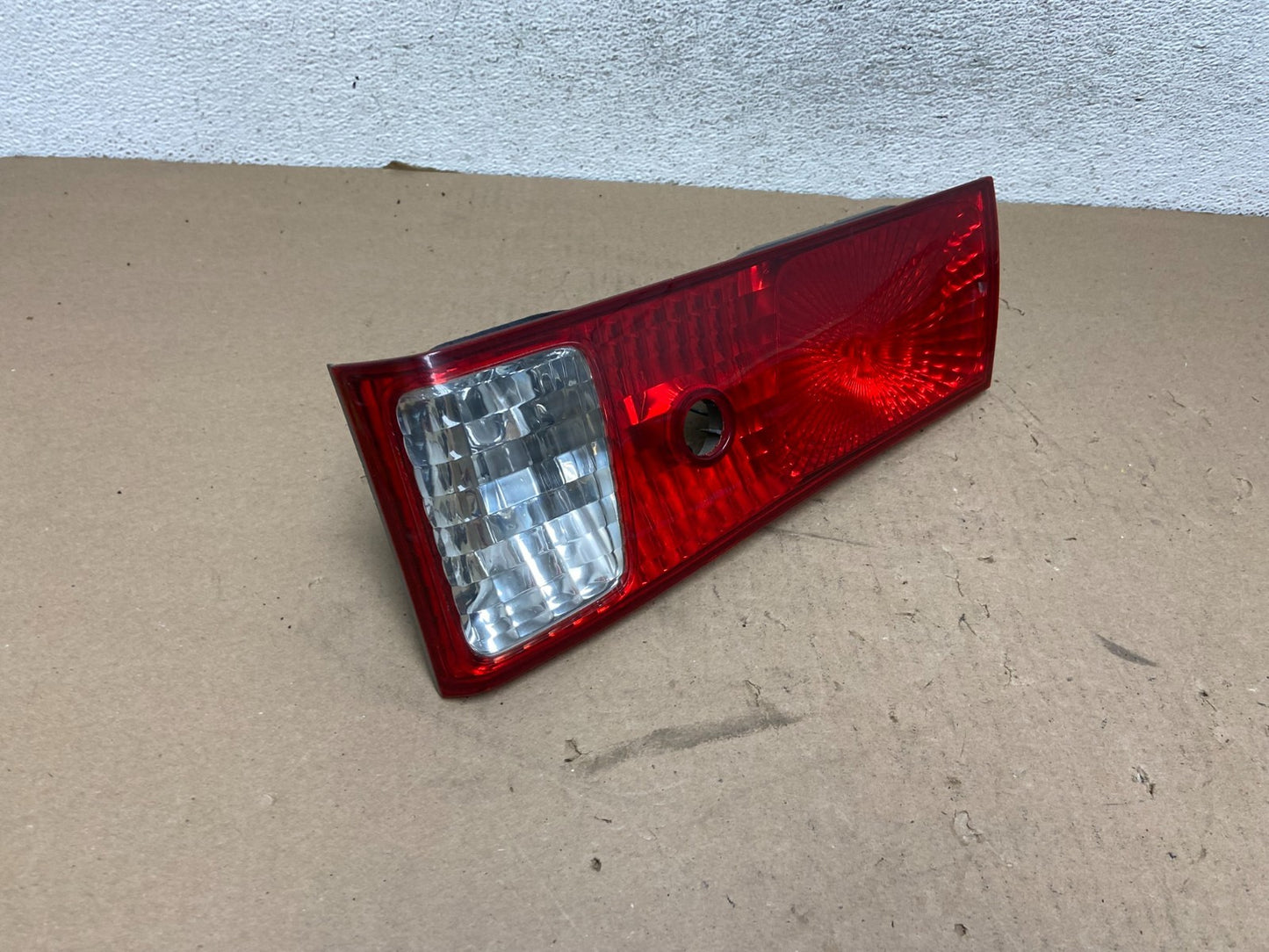 2000-2001 Toyota Camry Tail Light Right Passenger Rh Side Inner AG40972