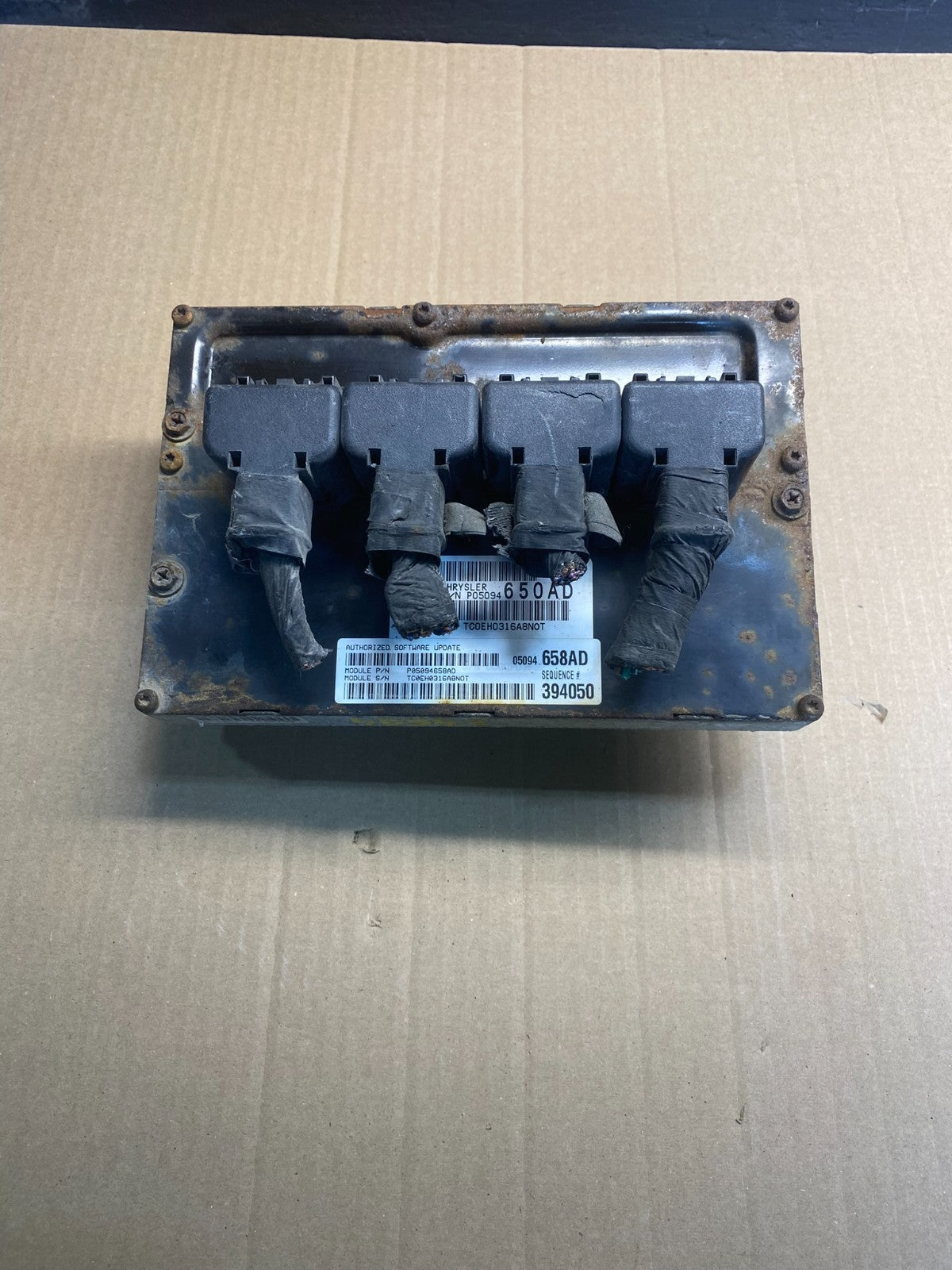 2006 Chrysler Town Country Caravan 3.3L Engine Control ECU p05094658ad AC0419 DG0
