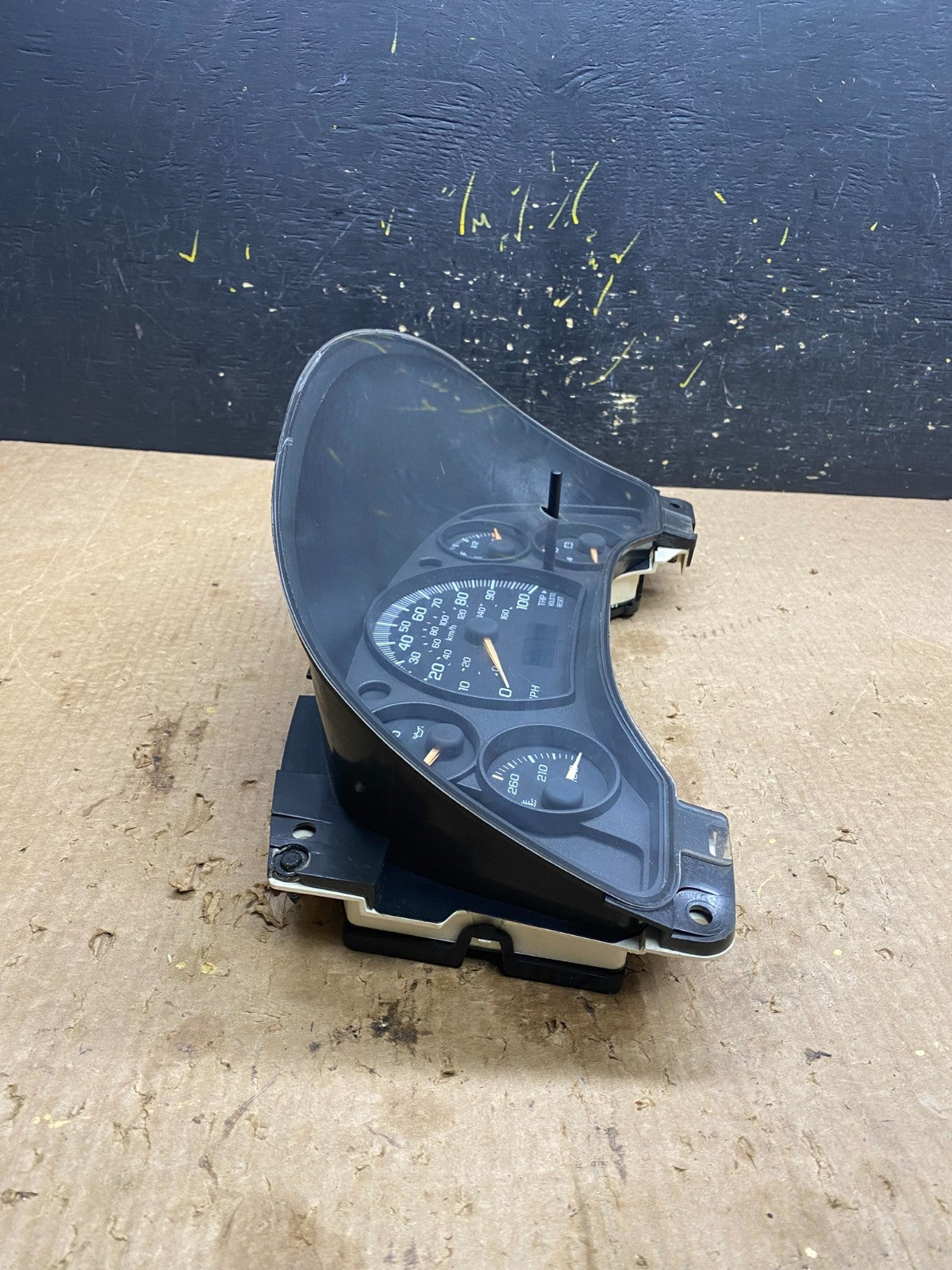 2004 to 2007 Chevrolet Express Speedometer Cluster Gauge OEM Z7131 DG1