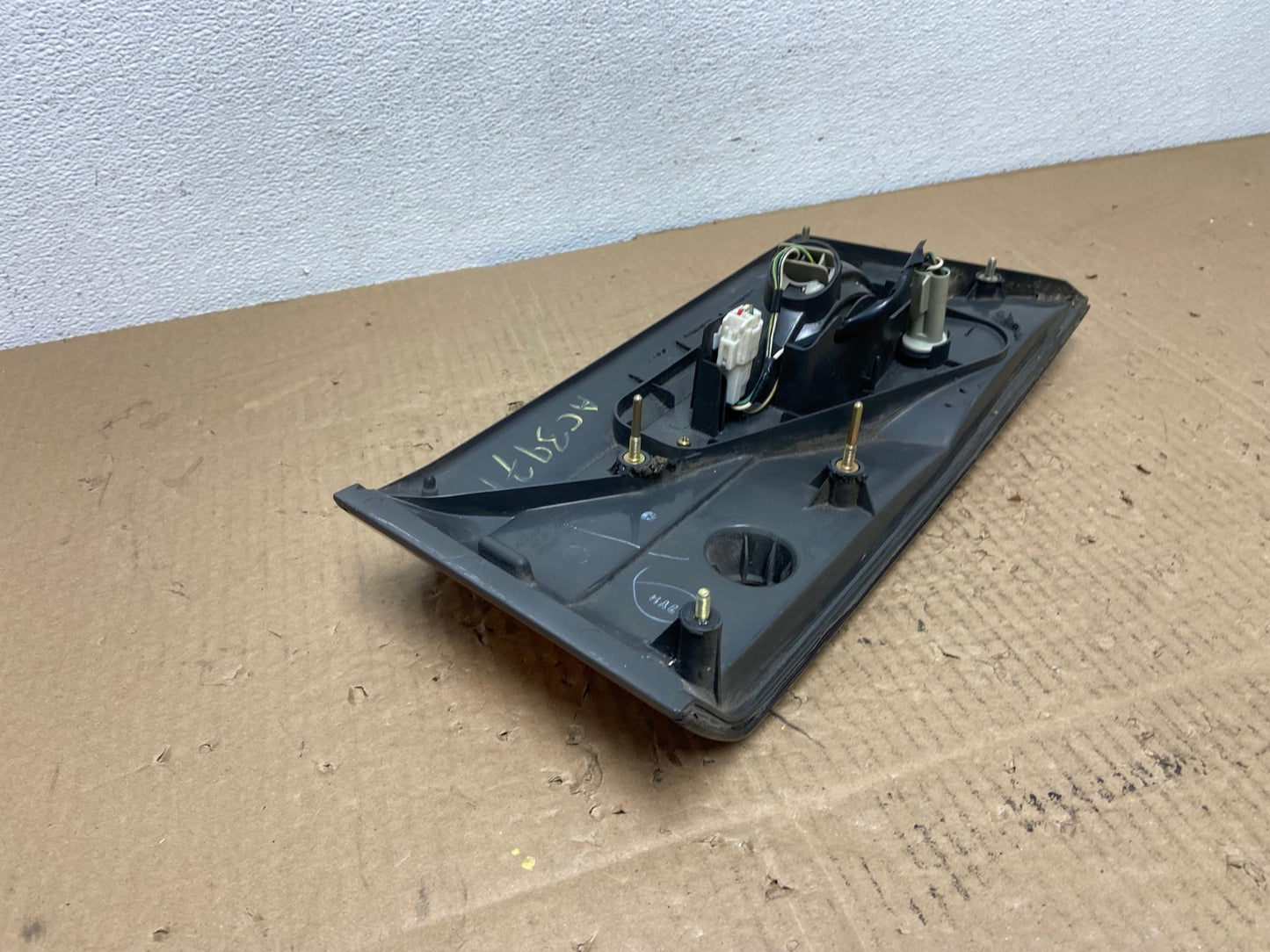 1997 1998 1999 Lexus ES300 Right Passenger Side Tail Light Inner Oem AC3971 LK3