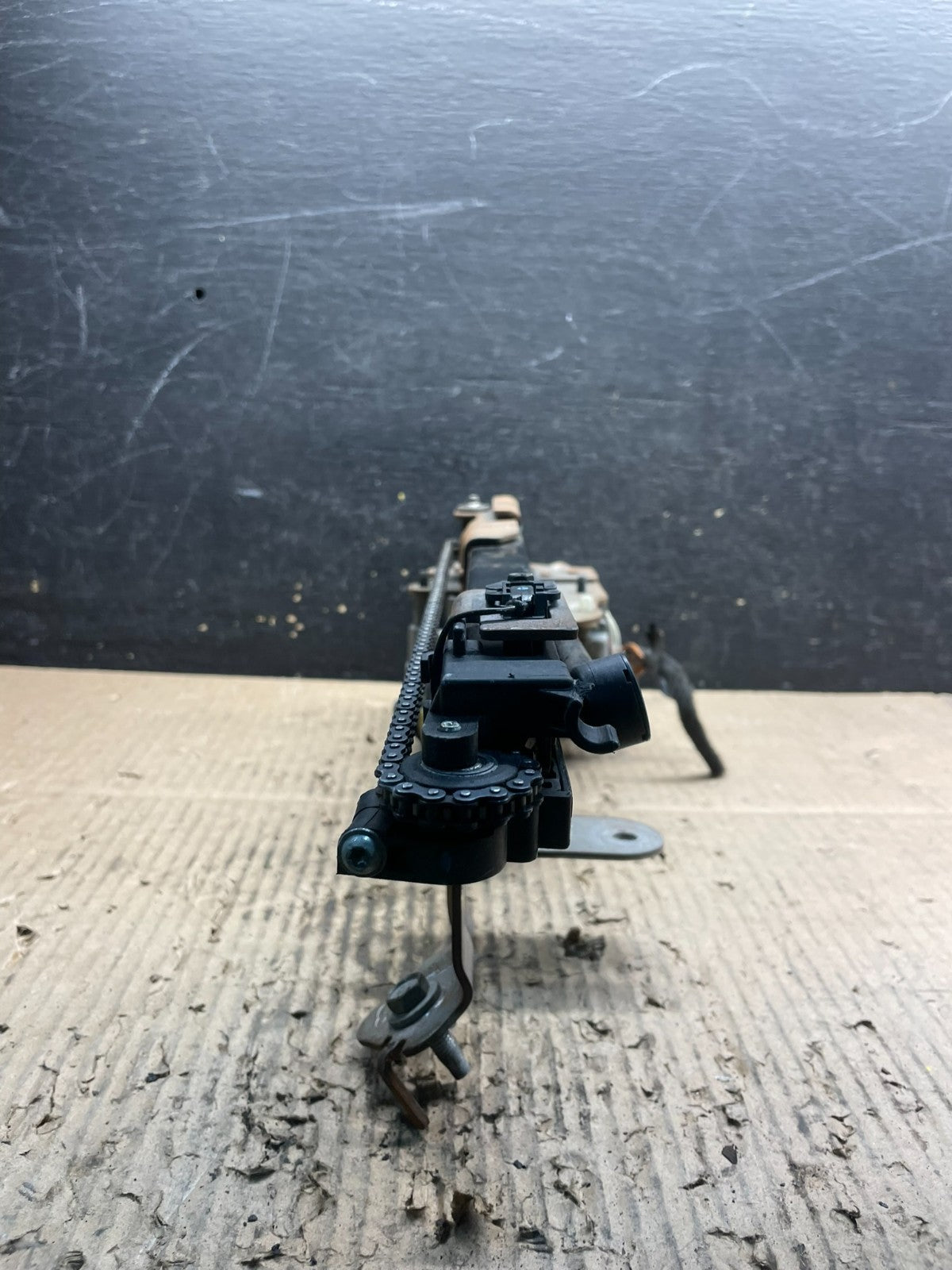 2008 to 2016 Chrysler Town & Country Rear Windshield Wiper Motor u9116 DG4