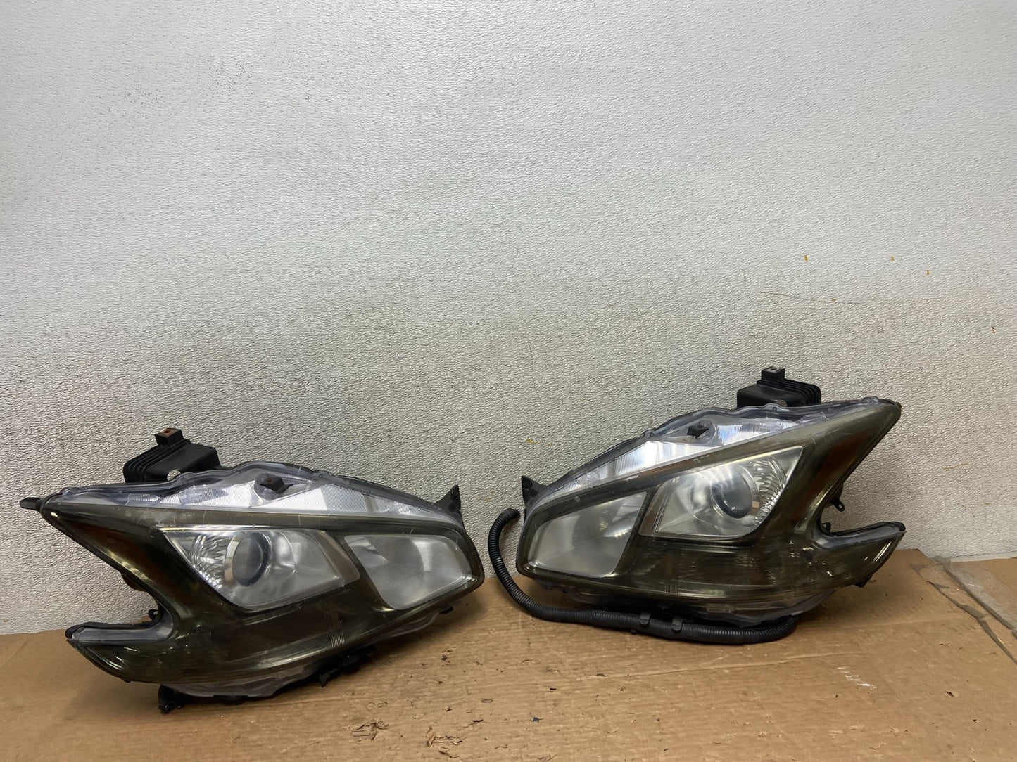 Xenon  2009 to 2014 Nissan Maxima Left+Right Set Side Headlights Z3179 DW0