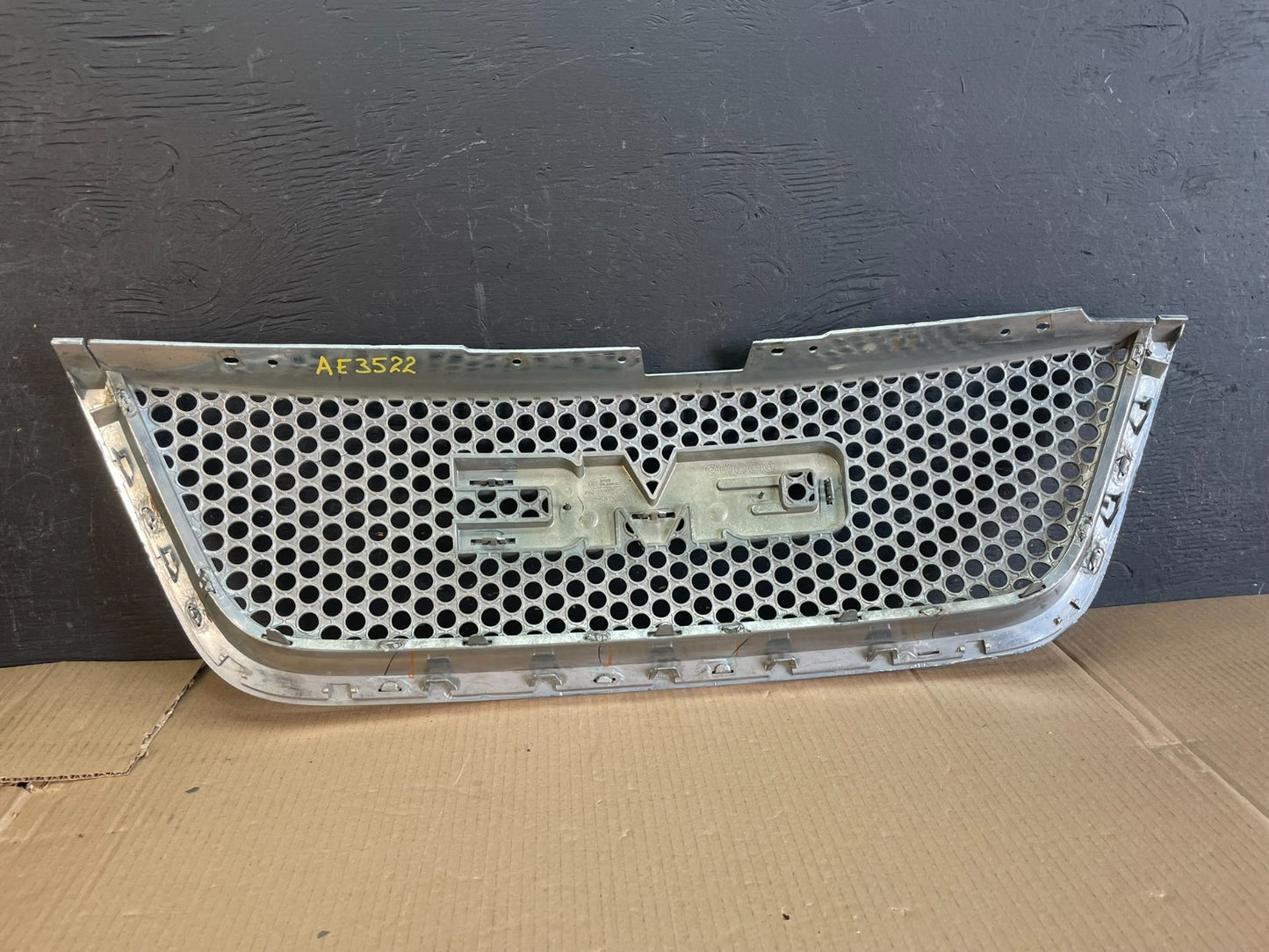 2011 to 2012 GMC Acadia Denali Front Upper Grill Grille ae3522 DG4