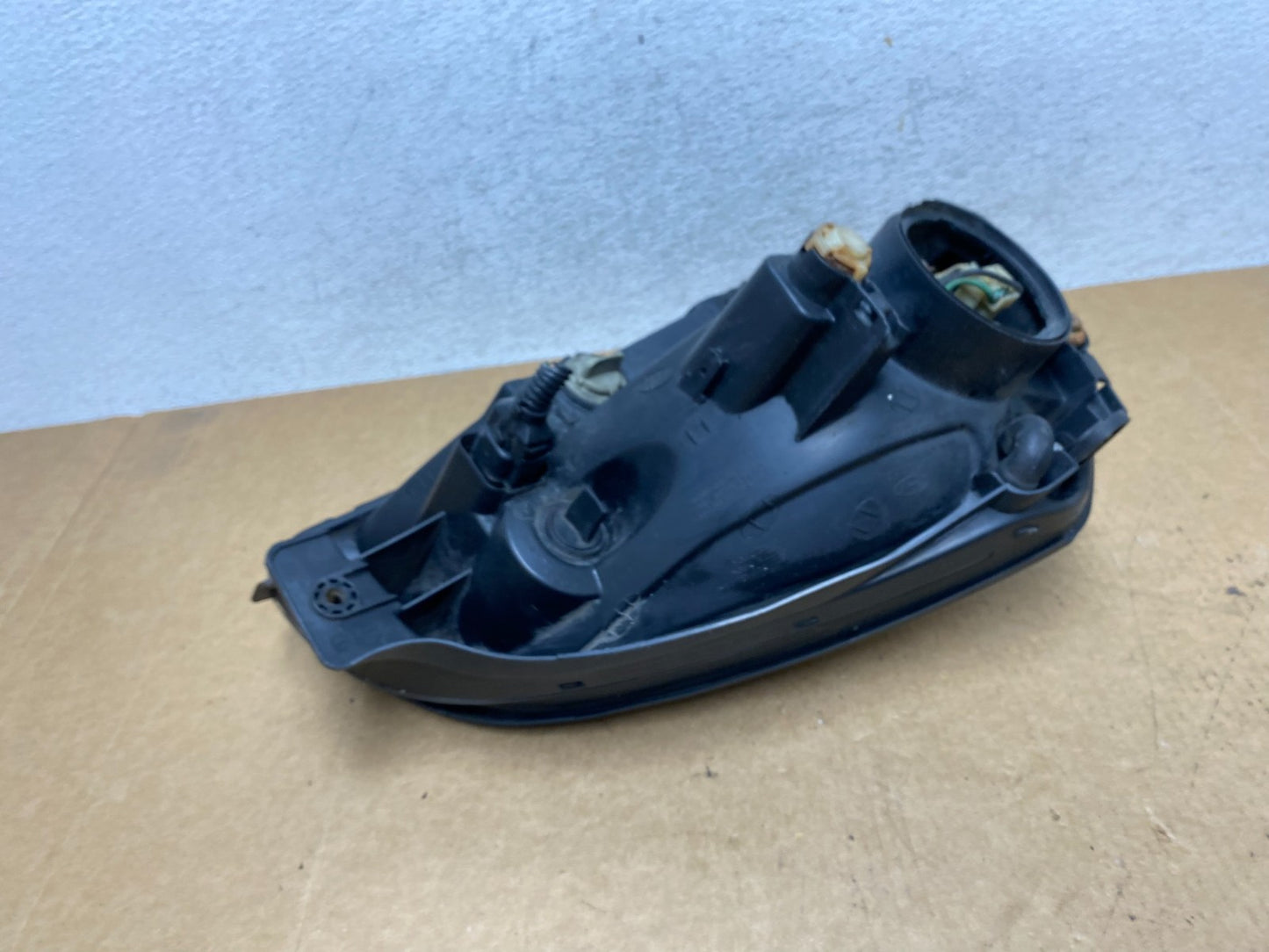 2005 to 2008 Hyundai Tucson Left Driver LH Side Headlight AE3041 DW4