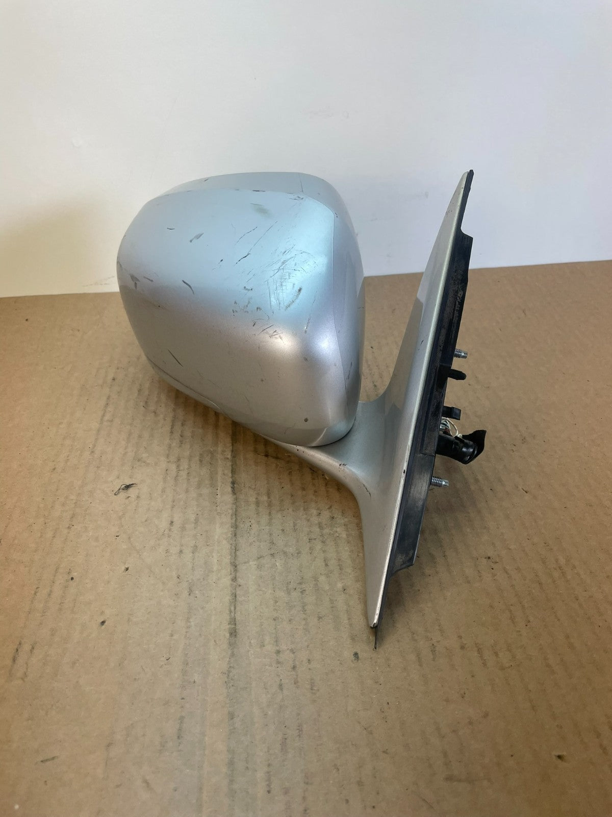 2011 to 2013 Infiniti M37 M56 Right Passenger Side View Door Mirror AF5517 DW1