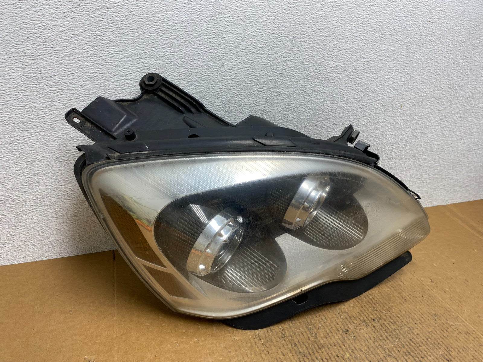2007-2012 Gmc Acadia Halogen Headlight Right Passenger Side AE1377 DW2