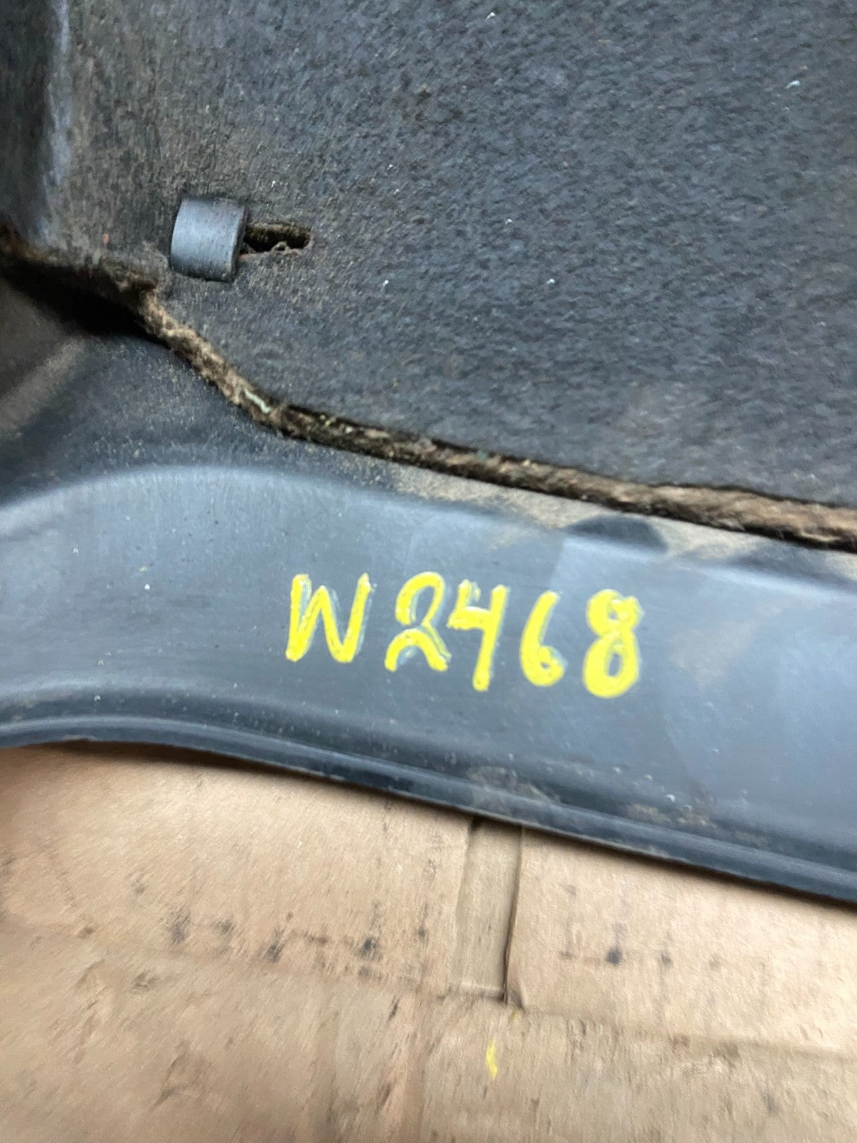 2003 to 2006 Volvo XC90 OEM 2.9L Upper Top Engine Motor Dust Cover Oem W2468 DG9