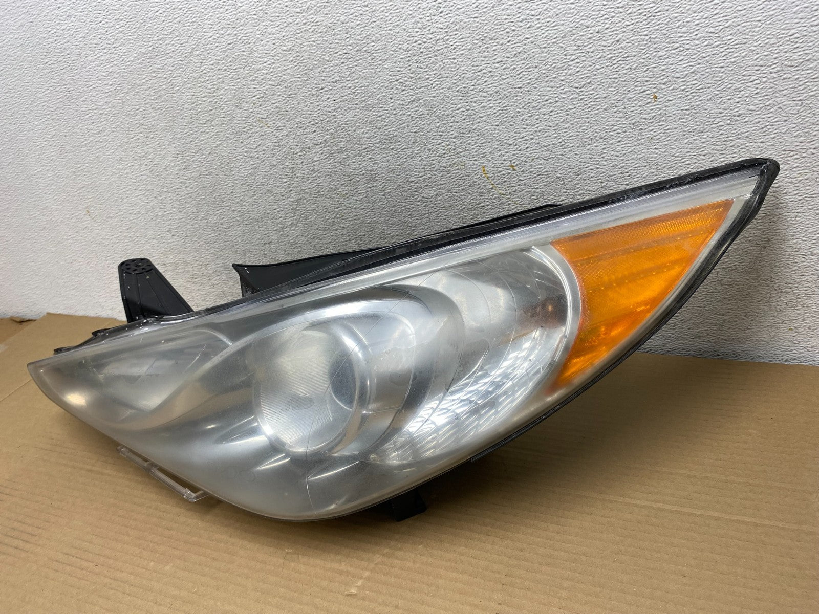 2011 - 2014 Hyundai Sonata Left Driver Lh Side Headlight Halogen AG9312 DW2
