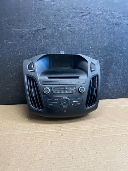 2015 to 2018 Ford Focus Center Radio Stereo Control Unit Trim ag0169 DG0