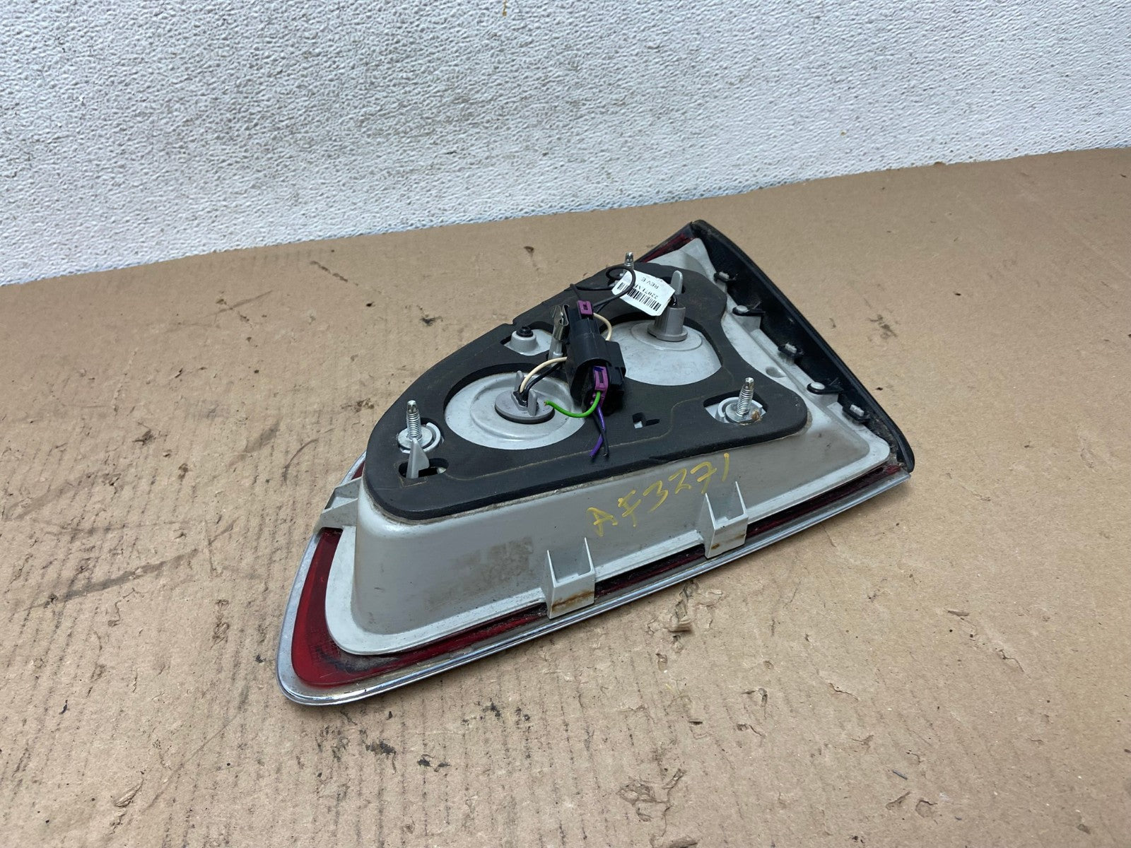 2008 - 2012 Buick Enclave Left Driver Lh Inner Tail Light AF3271 LK5