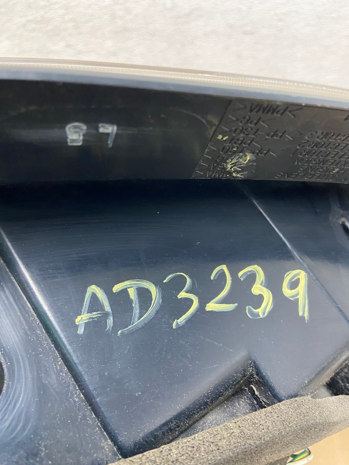 2004 2005 Toyota Prius Tail Light Left Driver Lh Side AD3239 LK8