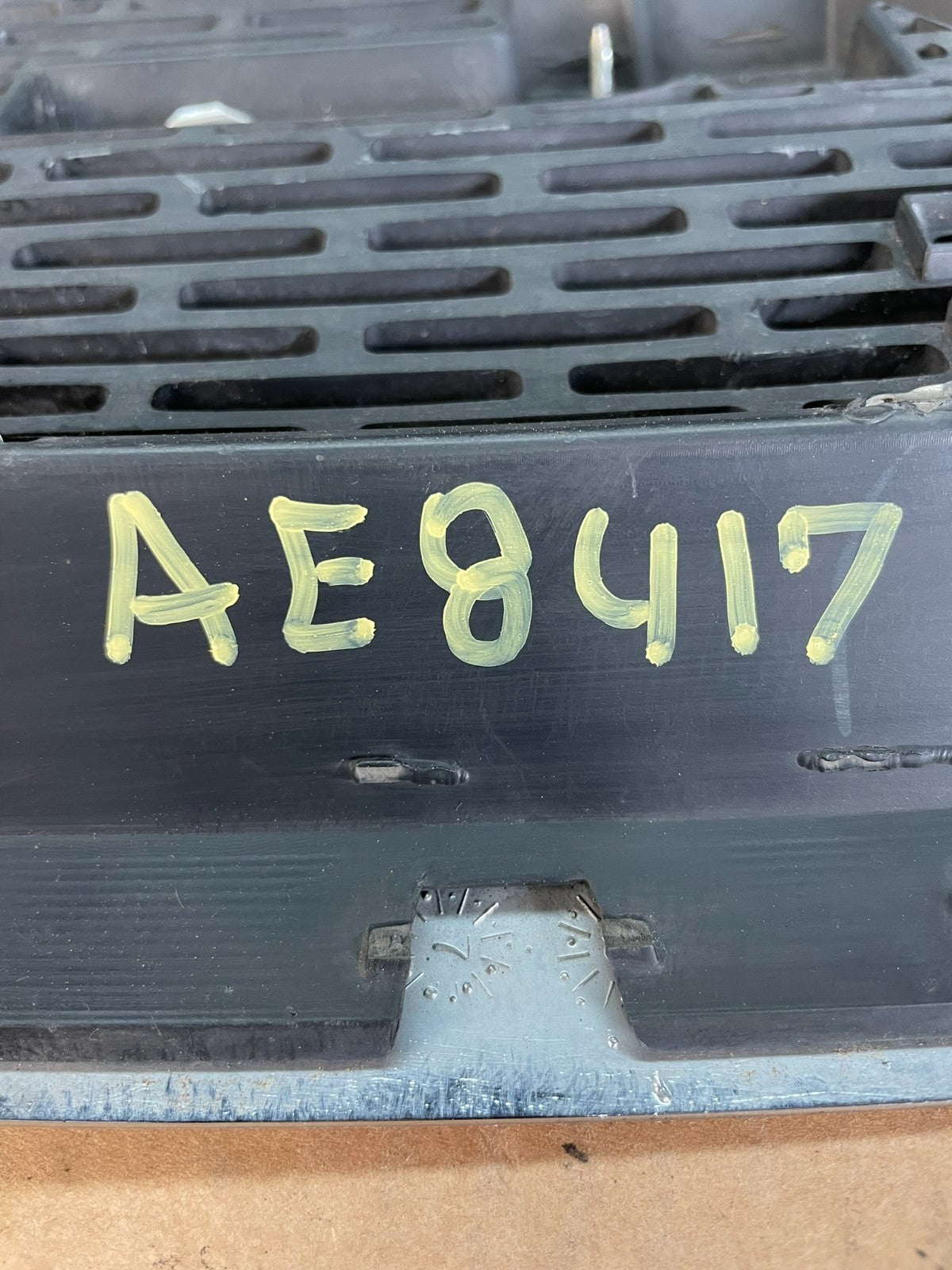 2007 to 2012 GMC Acadia Front Upper Grill Grille AE8417 DW6