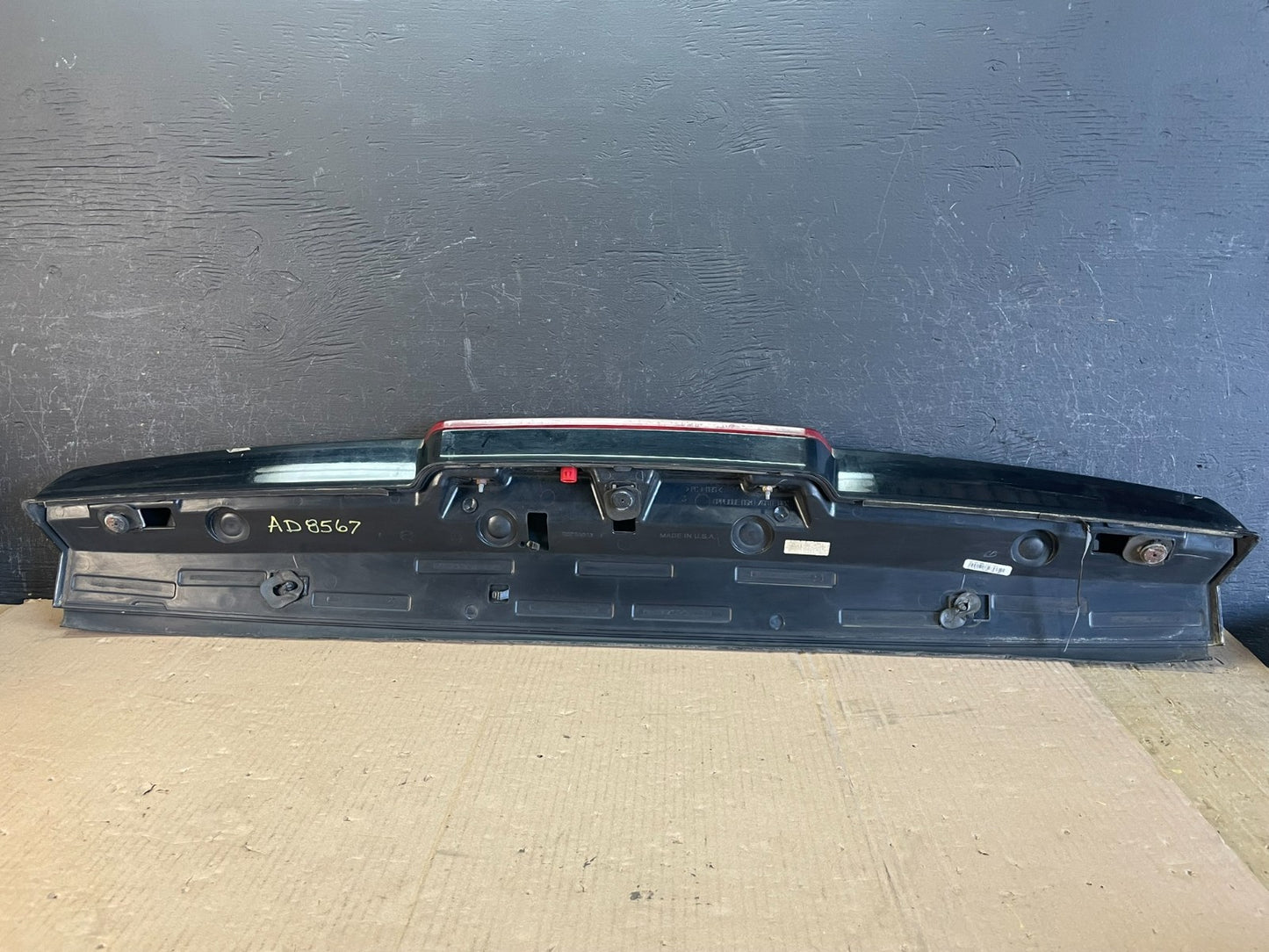 2007-2014 Chevrolet Tahoe Suburban Yukon Spoiler Wing 3rd Brake Light ad8567 DG4