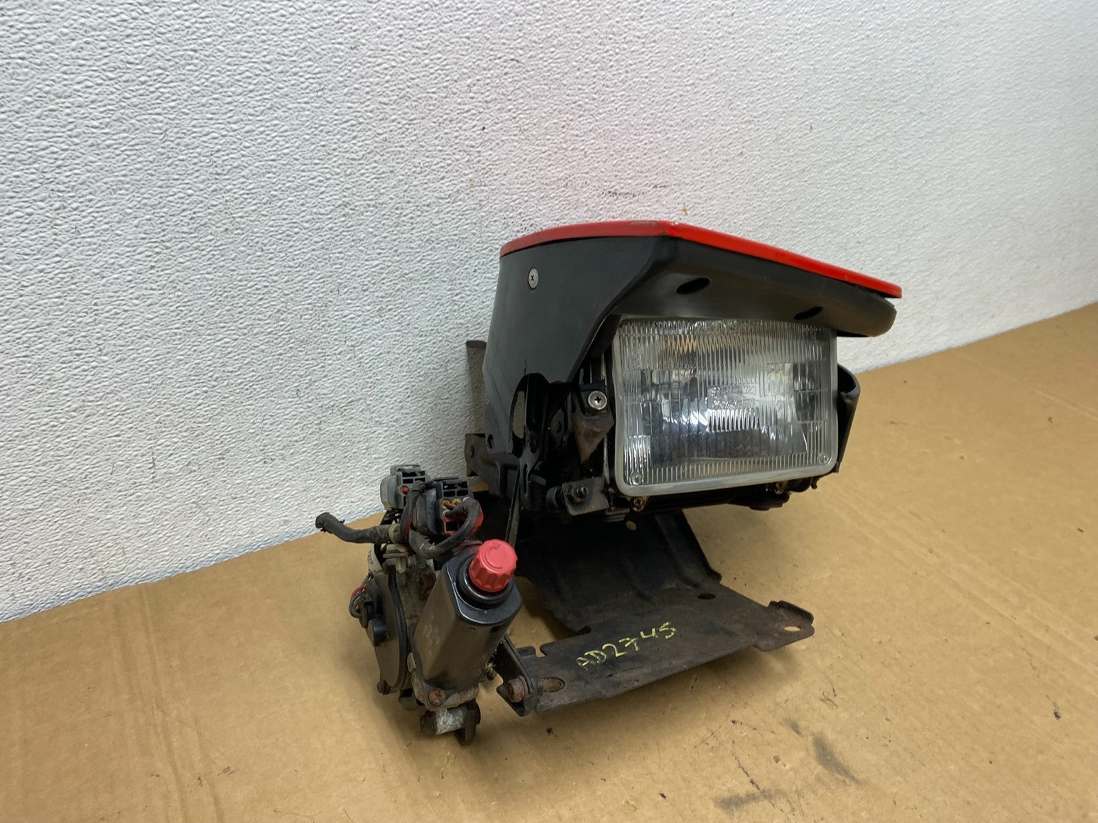 1991 to 1993 Mitsubishi 3000GT Left Driver Headlight W Motor AD2745 DG2