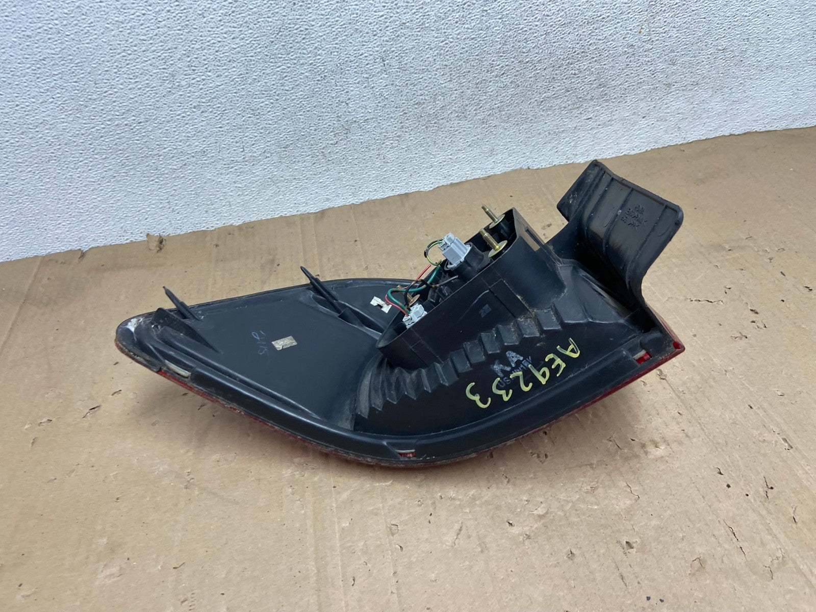 1998 to 2000 Honda Accord Sedan 4door Right RH Side Tail Light AE9233 LK5