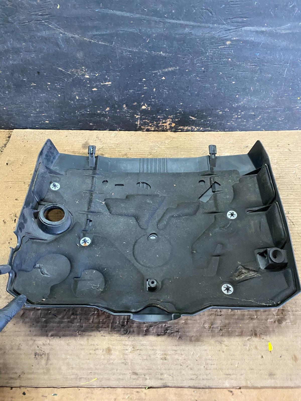 2008 to 2012 Cadillac CTS 3.6L Plastic Engine Cover Shield Z5980 DG4