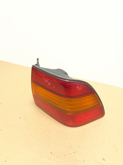 1995 to 1997 Lexus LS400 Right Passenger RH Side Tail Light OEM R9722 DW0
