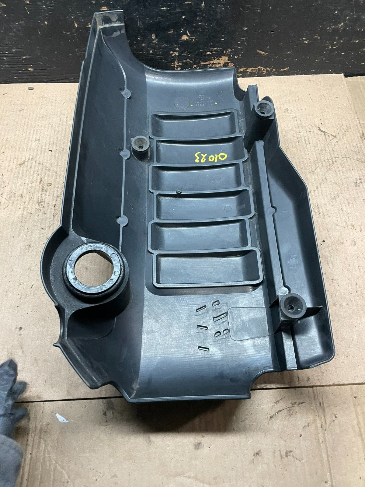 2007 to 2008 GMC Acadia 3.6L VVT Engine Cover Shield S3682 DG7