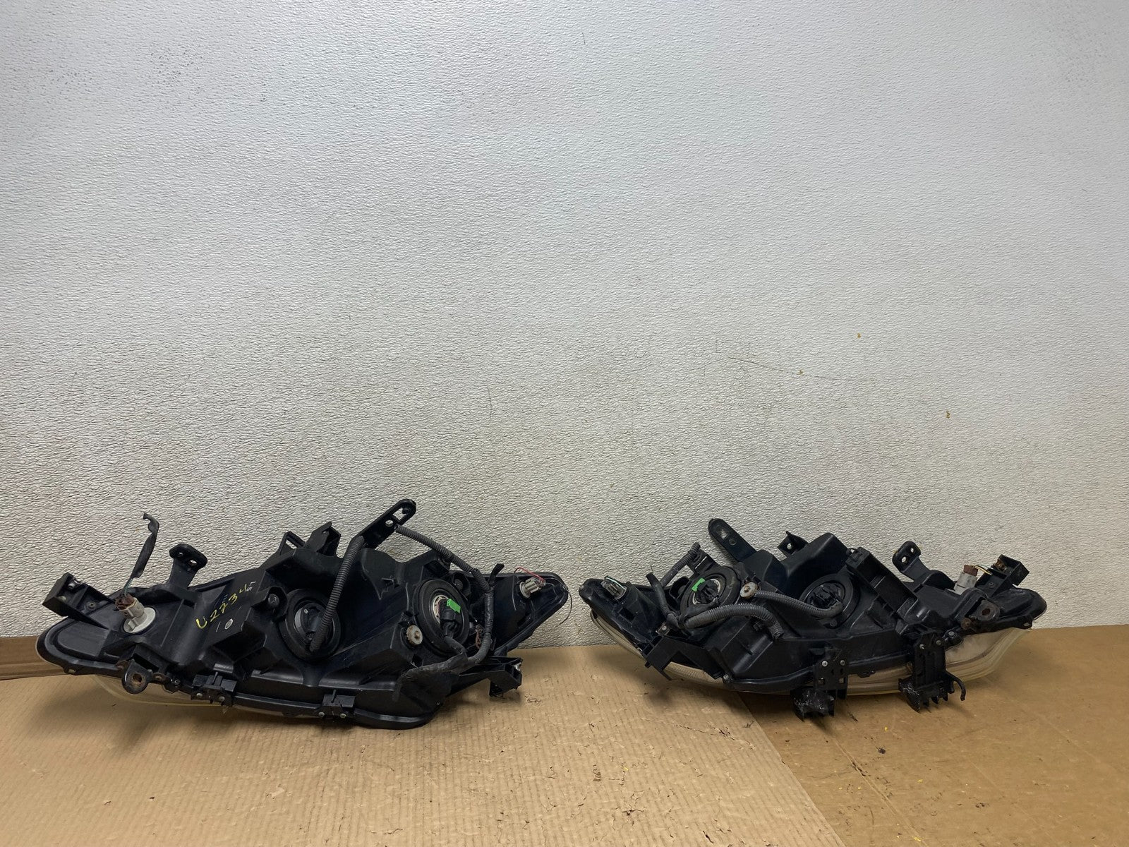 Halogen 2011 2012 2013 2014 Nissan Murano Headlights Left+Right U2734 DW9