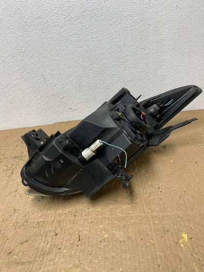 2004 to 2005 Mazda Mpv Black Bezel Right Passenger RH Headlight Oem AC0201 DW5