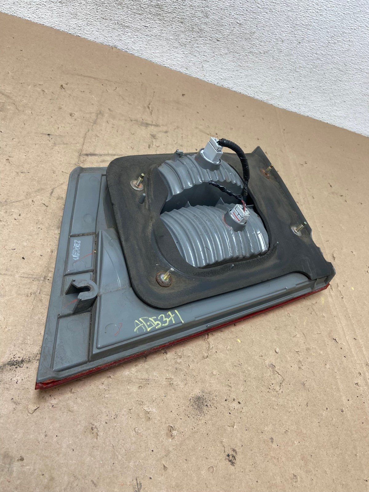 2005 2006 2007 Honda Odyssey Inner Left Driver Lh Tail Light AG5371 LK8