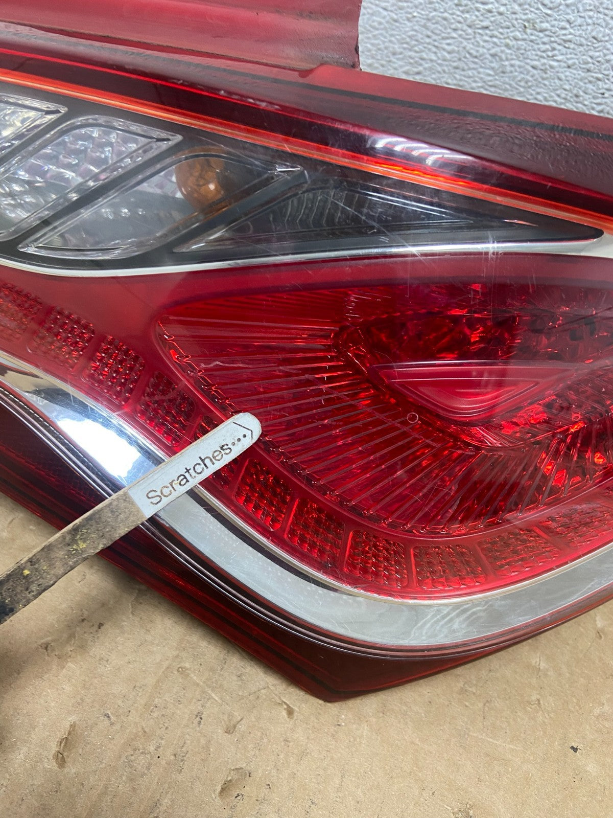 2013-2016 Hyundai Genesis Coupe Right Passenger RH Tail Light AF7327 DW3