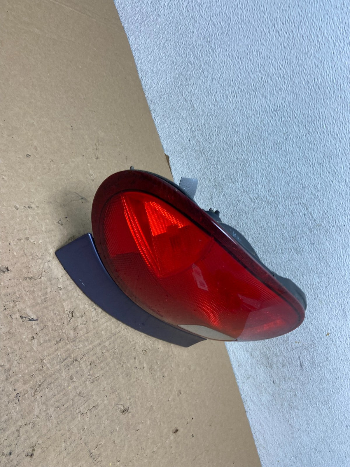 1995 to 2001 Geo Metro Left Driver LH Side Tail Light AF8108 DG2