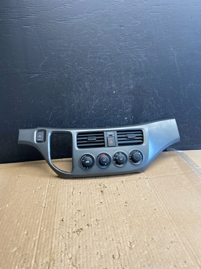 2005 to 2010 Honda Odyssey Radio Climate Control Dash Trim Bezel ad2350 DG0