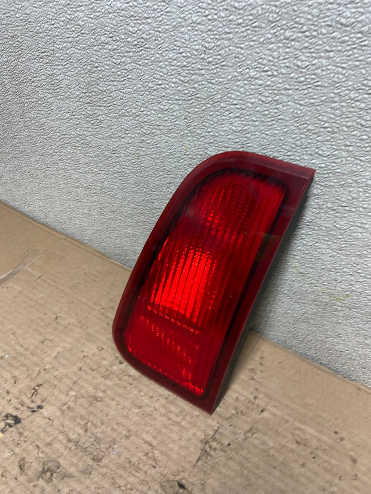 2003-2006 Lincoln Navigator Right Passenger Rh Tail Light Inner Oem AA9713 LK1
