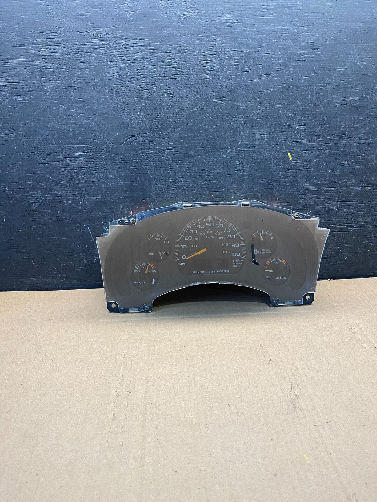 2001 to 2002 Chevrolet Express Speedometer Cluster Gauge M1429 OEM DG0