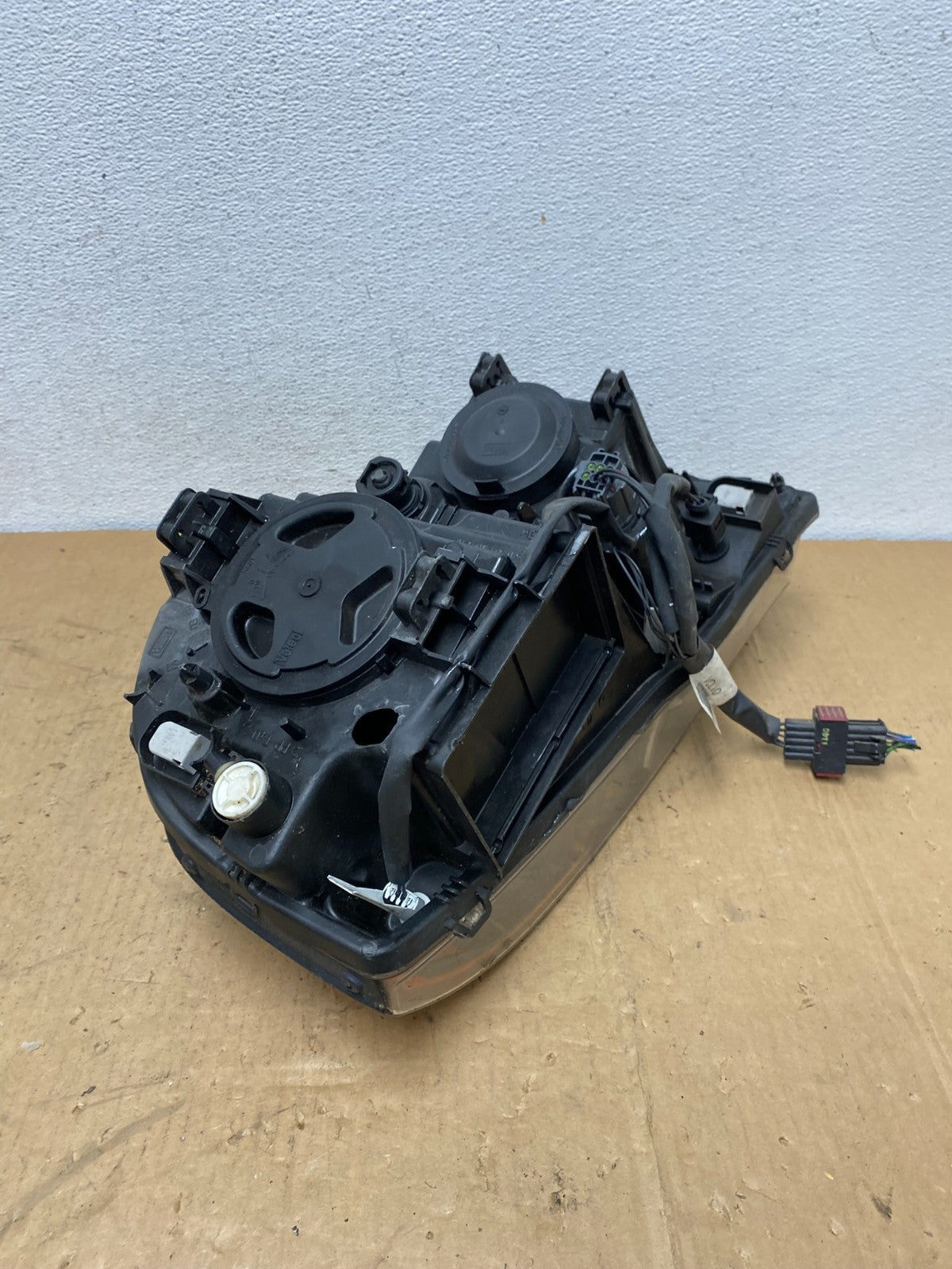 2003-2013 Volvo XC90 Left Driver LH Side Halogen Headlight AC8668 DW6