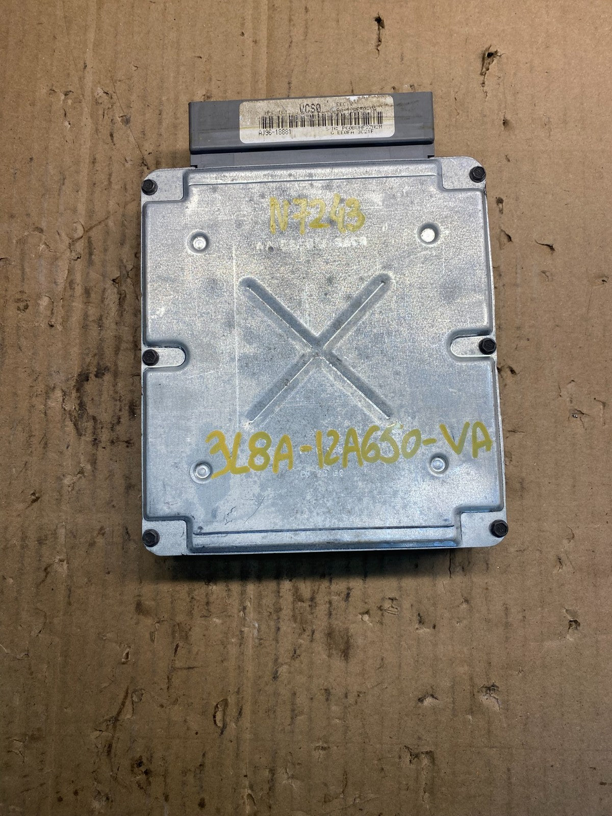 2003 Ford Escape Engine Control ECU ECM Computer Module AJ96-18881 ab4386 DG1