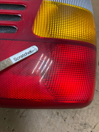 1999-2004 Jeep Grand Cherokee WJ Right Passenger Rh Tail Light AD3053 LK3