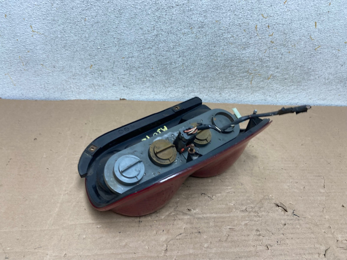 2005 2006 2007 Jeep Liberty Right Passenger Rh Side Tail Light AI0925 LK6
