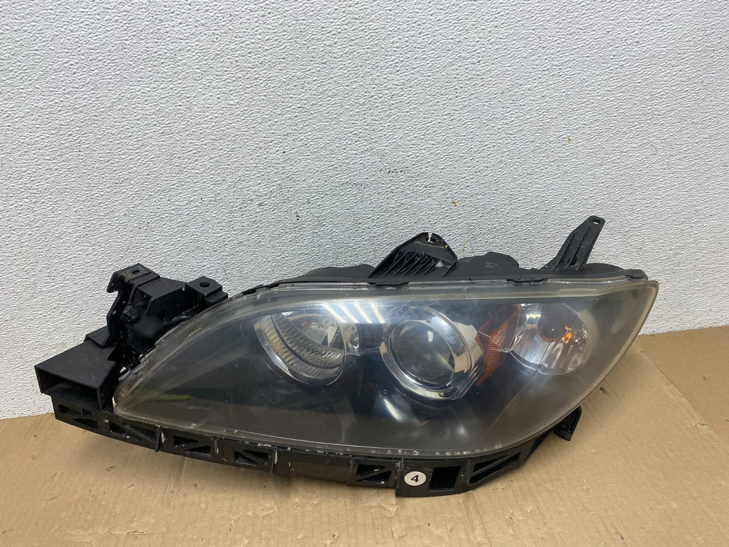 2004 to 2009 Mazda 3 Sedan Left Driver LH Side Headlight AE9010 DW0